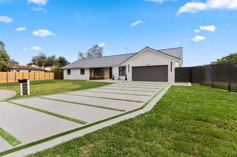 10655 SW 79th Pl, Miami, FL 33156