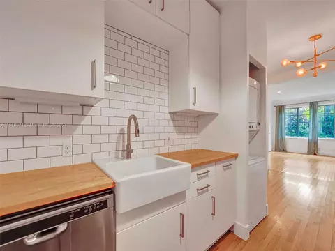 840 Lenox Ave #4, Miami Beach, FL 33139