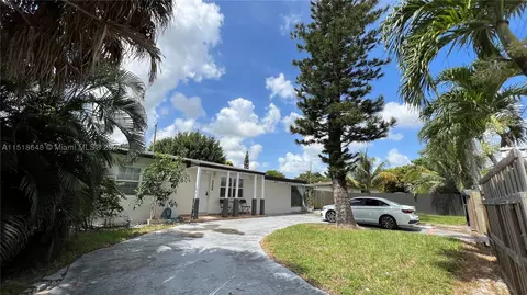 2206 SW 13th St, Fort Lauderdale, FL 33312