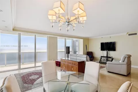 1800 S Ocean Dr #2201, Hallandale Beach, FL 33009