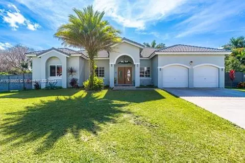 13106 SW 218th Ter, Miami, FL 33170