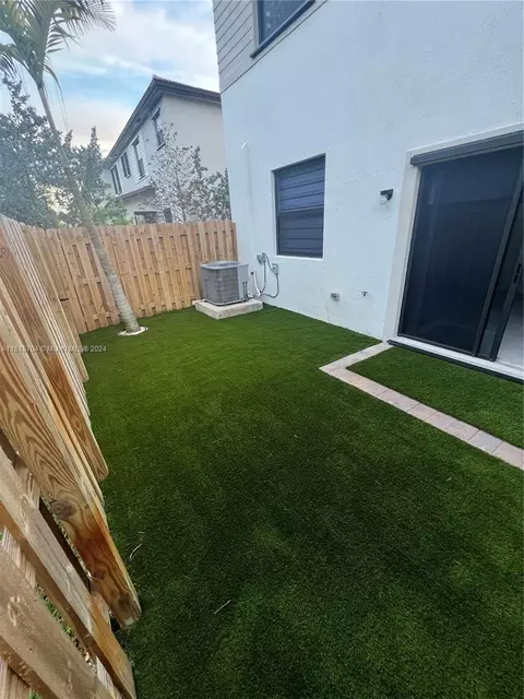 235 SW 159th Ter #235, Pembroke Pines, FL 33027