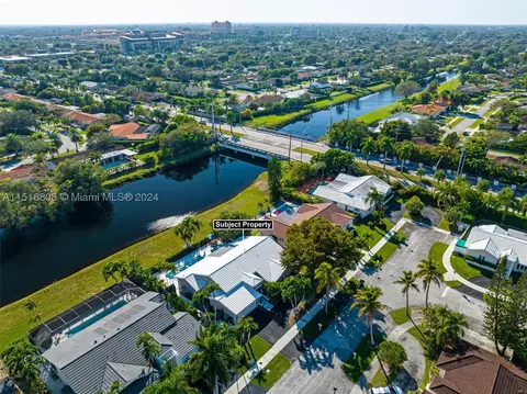 8560 SW 83rd St, Miami, FL 33143
