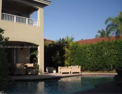 9104 SW 215th Ter, Cutler Bay, FL 33189