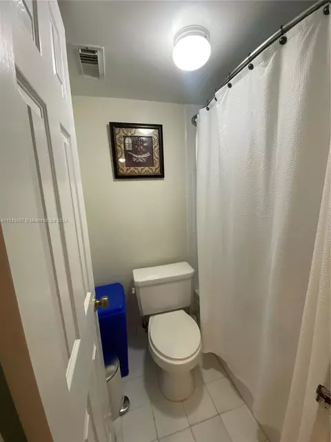 Undisclosed, Hialeah, FL 33012 photo 9