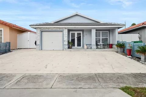 8765 NW 111th Ter, Hialeah Gardens, FL 33018