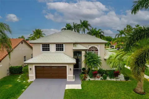 17506 NW 8th St, Pembroke Pines, FL 33029