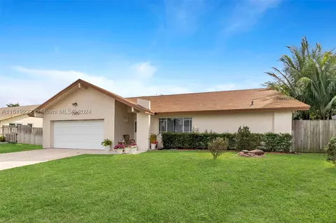 7300 NW 44th Ct, Lauderhill, FL 33319
