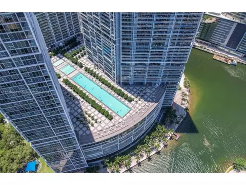 475 Brickell Ave #2211, Miami, FL 33131