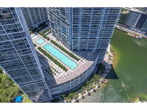 475 Brickell Ave #2211, Miami, FL 33131