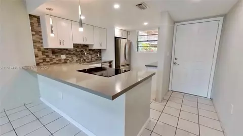 10625 SW 112th Ave #117, Miami, FL 33176