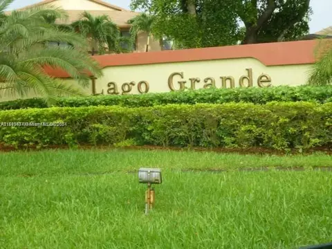 2740 W 63rd Pl #24-25, Hialeah, FL 33016