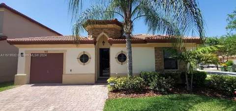 528 SE 37th Pl, Homestead, FL 33033
