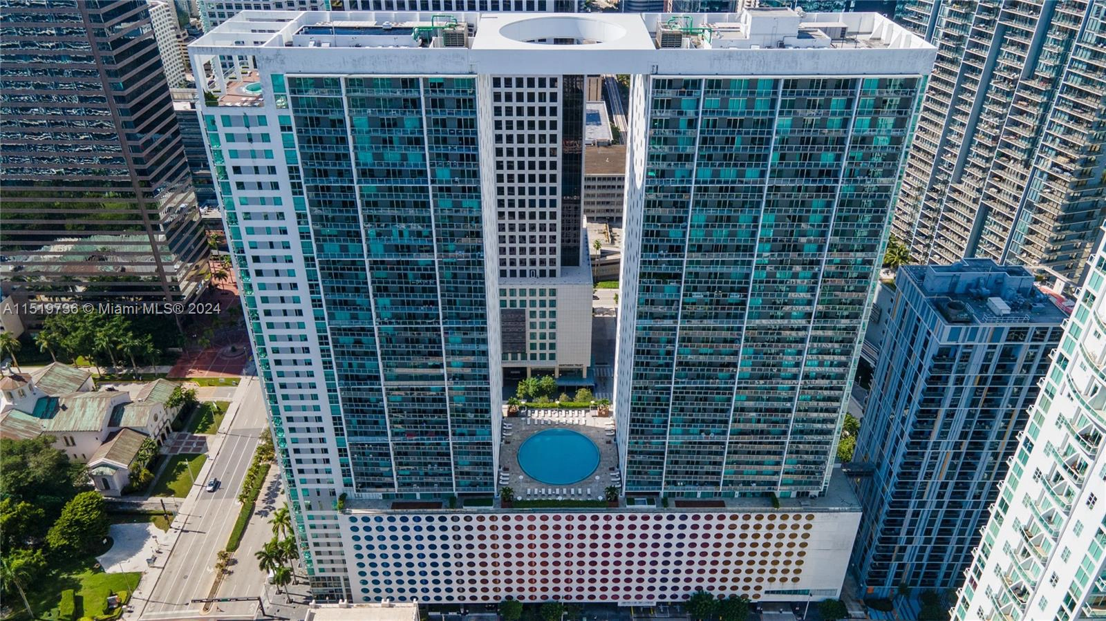 500 Brickell Ave Unit 2310  