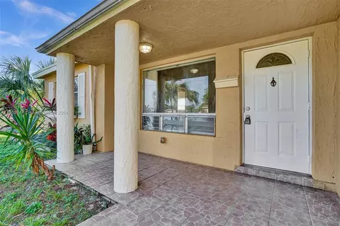 3884 NW 34th St, Lauderdale Lakes, FL 33309