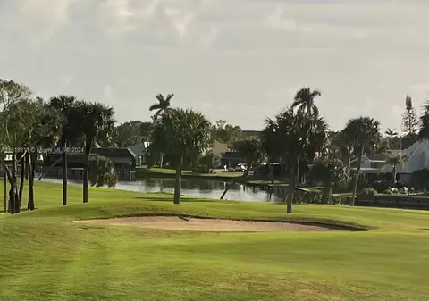 View/Area - 5463 SE Miles Grant Rd #B211, Stuart, FL 34997 photo 7 of 14