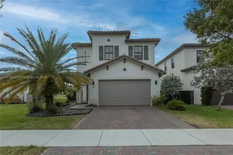 3412 W 97th Pl, Hialeah, FL 33018