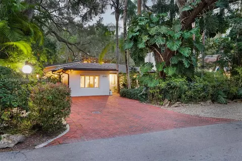 4141 Raynolds Ave, Miami, FL 33133
