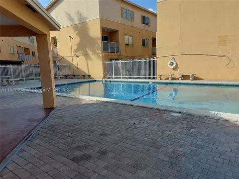 6215 Kendale Lakes Cir #267, Miami, FL 33183