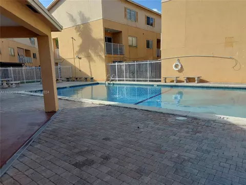 6215 Kendale Lakes Cir #267, Miami, FL 33183