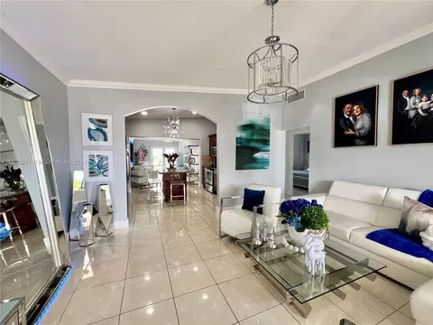 375 E 63rd St, Hialeah, FL 33013 photo 8
