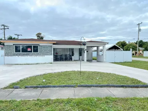 2824 Island Dr, Miramar, FL 33023