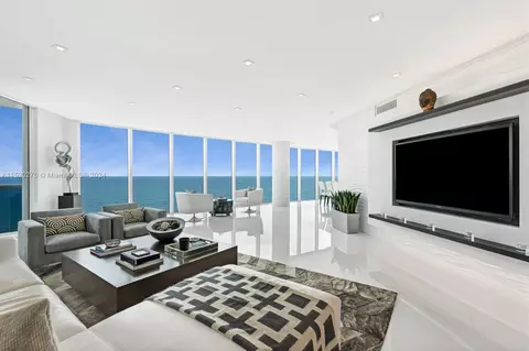 2711 S Ocean Dr #1602, Hollywood, FL 33019