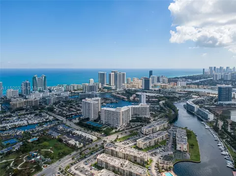 2500 Parkview Dr #2320, Hallandale Beach, FL 33009