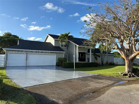 14742 SW 149th Ct, Miami, FL 33196