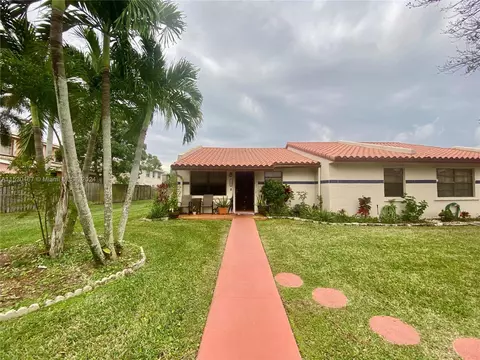 11252 SW 59th Pl, Cooper City, FL 33330