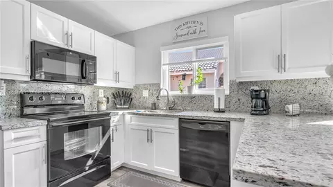 18801 NW 11th St, Pembroke Pines, FL 33029