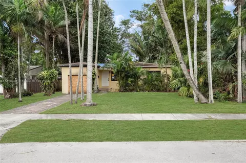 1315 NE 130th St, North Miami, FL 33161