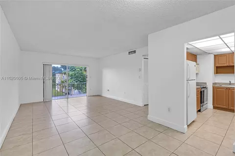 5400 SW 77th Ct #3F, Miami, FL 33155