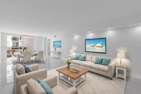 6039 Collins Ave #1514, Miami Beach, FL 33140