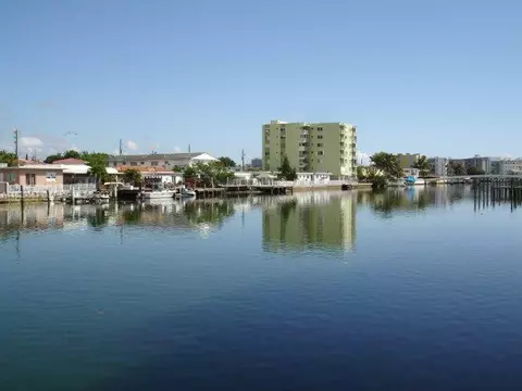 Undisclosed, Miami Beach, FL 33141