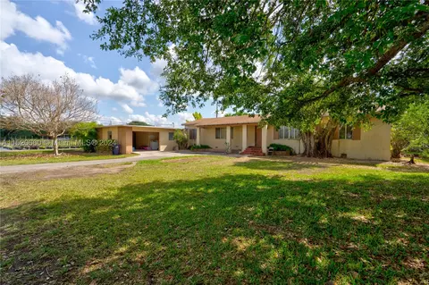 15690 SW 256th St, Homestead, FL 33032
