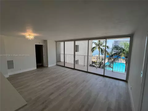 7601 E Treasure Dr #721, North Bay Village, FL 33141