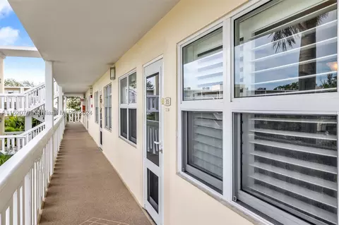 313 Grantham A #313, Deerfield Beach, FL 33442