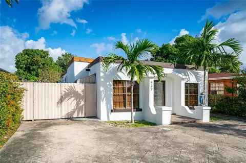 Exterior - 437 E 56th St, Hialeah, FL 33013 photo 1 of 5