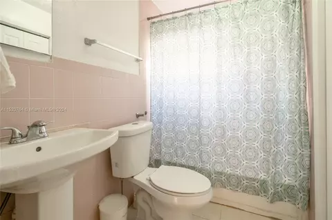 Bath - 437 E 56th St, Hialeah, FL 33013 photo 2 of 2