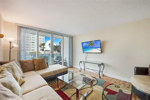 7501 E Treasure Dr #3H, North Bay Village, FL 33141