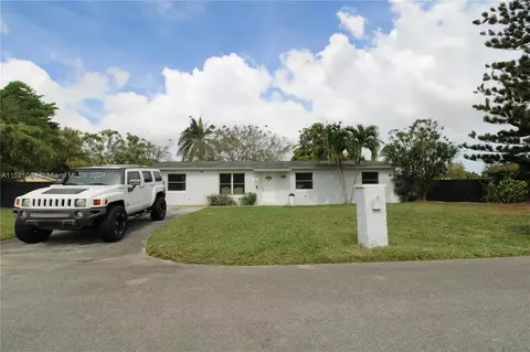 16421 SW 292nd St, Homestead, FL 33033