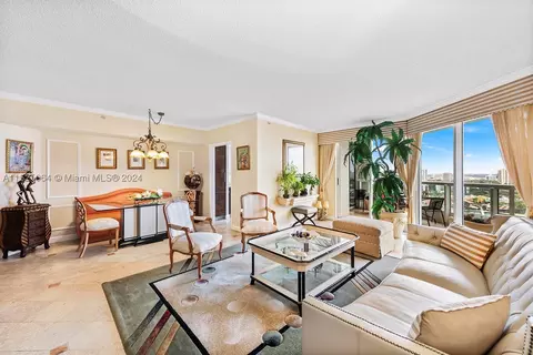 21205 NE 37th Ave #2205, Aventura, FL 33180