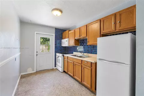 3120 NE 12th Ter, Pompano Beach, FL 33064 photo 9