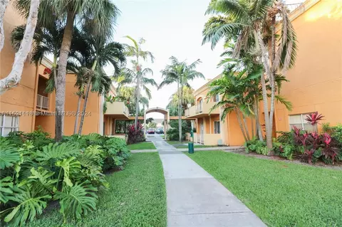 17901 NW 68th Ave #S105, Hialeah, FL 33015
