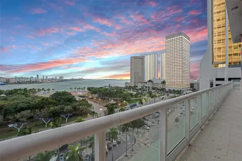 50 Biscayne Blvd #803, Miami, FL 33132