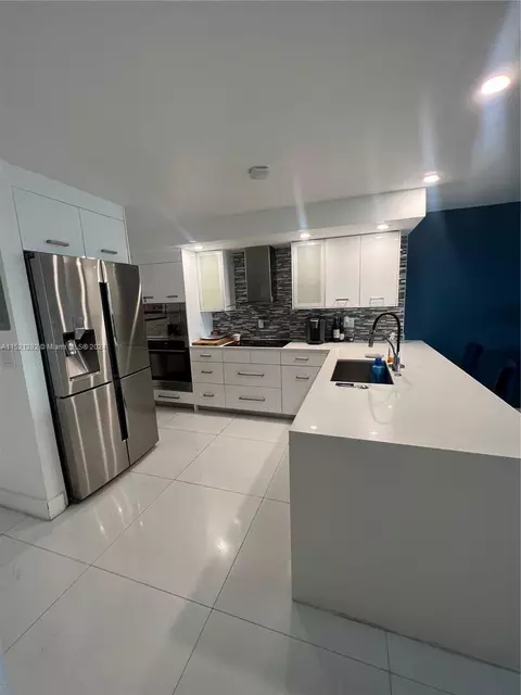 4101 Indian Creek Dr #507, Miami Beach, FL 33140