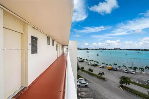 2903 Point East Dr #K610, Aventura, FL 33160