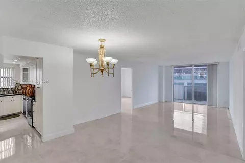 6039 Collins Ave #728, Miami Beach, FL 33140