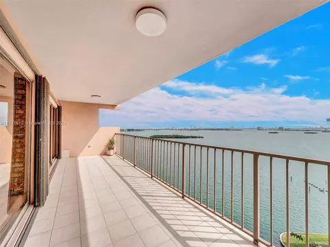 1800 NE 114th St #2206, Miami, FL 33181